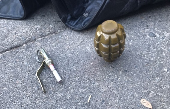 Поліція в Києві затримала чоловіка з гранатою із зони АТО