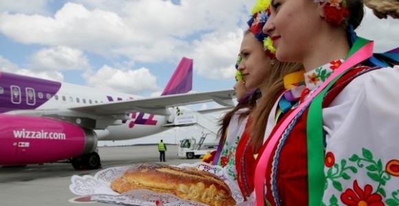 Лоукостер Wizz Air повністю відмовився від польотів на теренах України