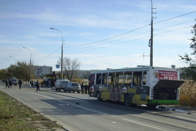 У російському Волгограді смертниця підірвала автобус: є жертви (оновлено, фото)