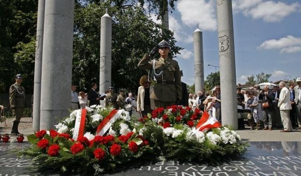 Лист депутатів ПР і КПУ по Волинській трагедії здивував поляків