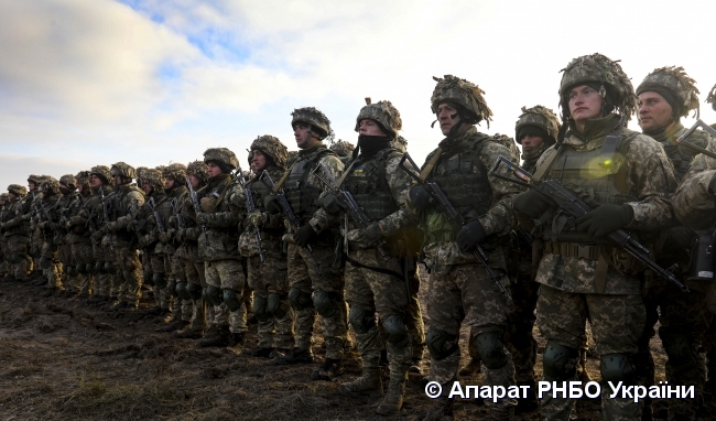 В Житомирской области прошли масштабные военные учения десантников