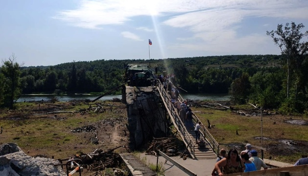 Украинская сторона начала демонтаж укреплений в Станице - ФОТО