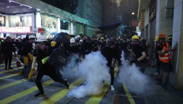 Проти демократичних активістів Гонконгу провели масштабну операцію