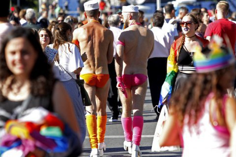 В Мадриде прошел крупнейший в Европе гей-парад