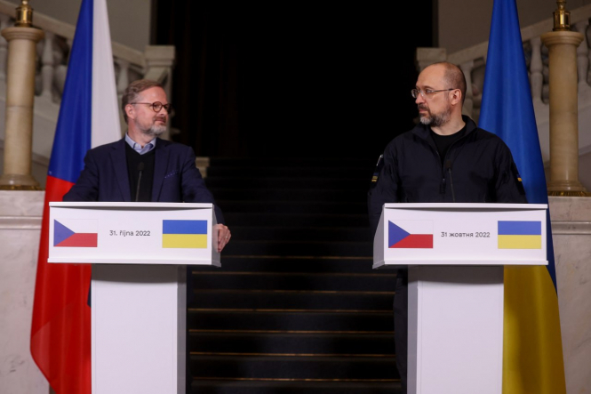 Україна ризикує залишитися без підтримки та уваги Заходу – прем'єр Чехії