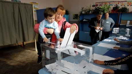 Выборы президента Болгарии выигрывает пророссийский кандидат, - экзит-пол
