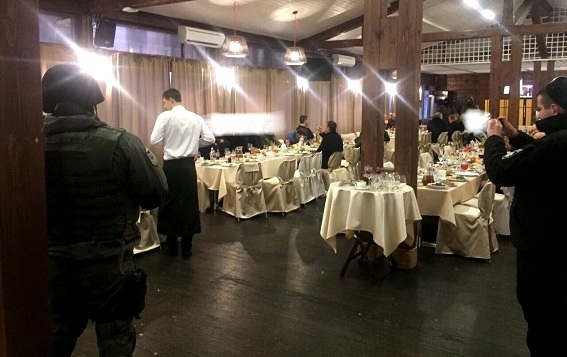 Поліція Києва затримала в ресторані 66 осіб під час зустрічі кримінальних авторитетів, – ФОТО