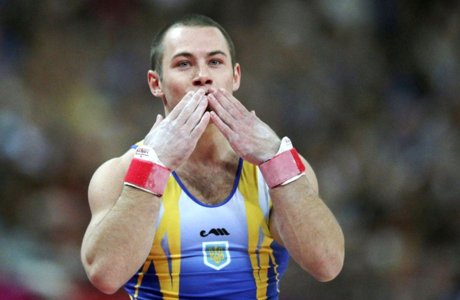 Украинский гимнаст Радивилов второй раз победил на этапе Кубка мира в Катаре - ВИДЕО