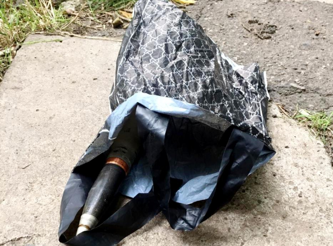 В Одессе мужчина выбросил из окна 13 этажа жилого дома боевой снаряд