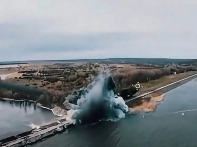 Окупанти скинули шість авіабомб на одне з найбільших водосховищ Харківської області