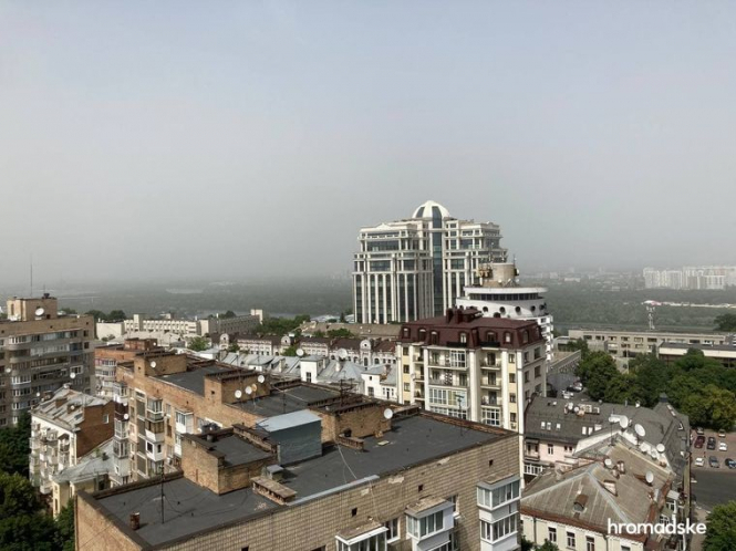 Київ накрила хмара піску, яку принесло з астраханських степів