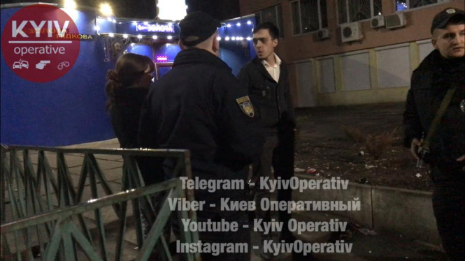 В Киеве неизвестные в балаклавах разгромили и ограбили игорное заведение - ВИДЕО