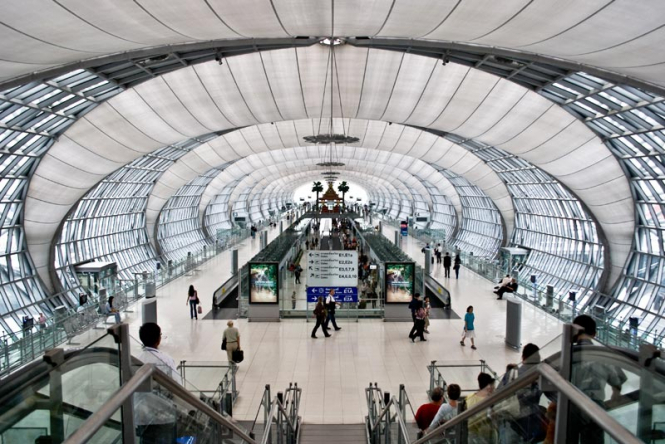 Сім'я зімбабвійців застрягла на три місяці в аеропорту Бангкока