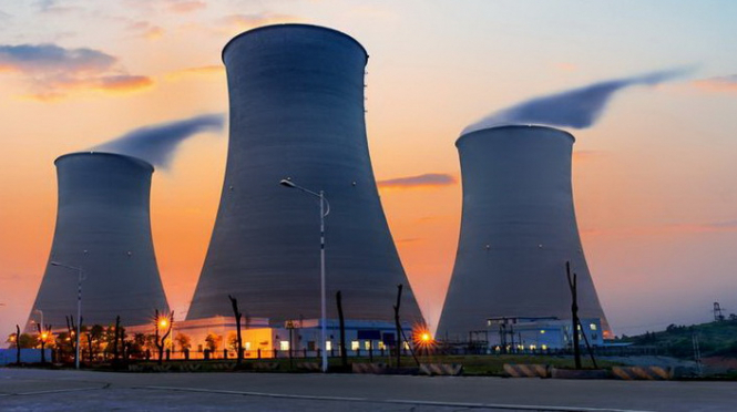 Французький парламент підтримав план Макрона побудувати нові ядерні реактори