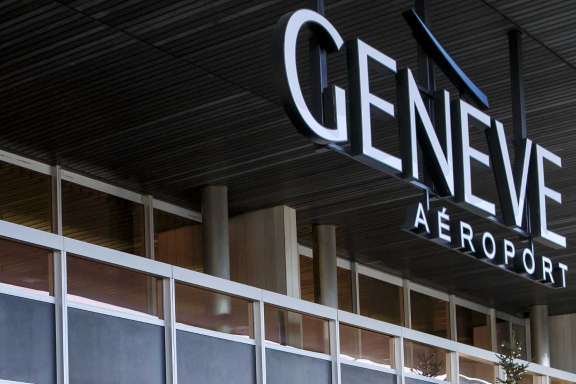 В Женеве 7-летняя девочка обошла контроль и пробралась в самолет, направлявшийся  в Корсику