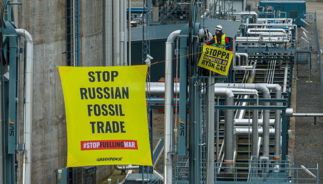 Розвантаження російського танкера зі скрапленим газом заблокували шведські активісти