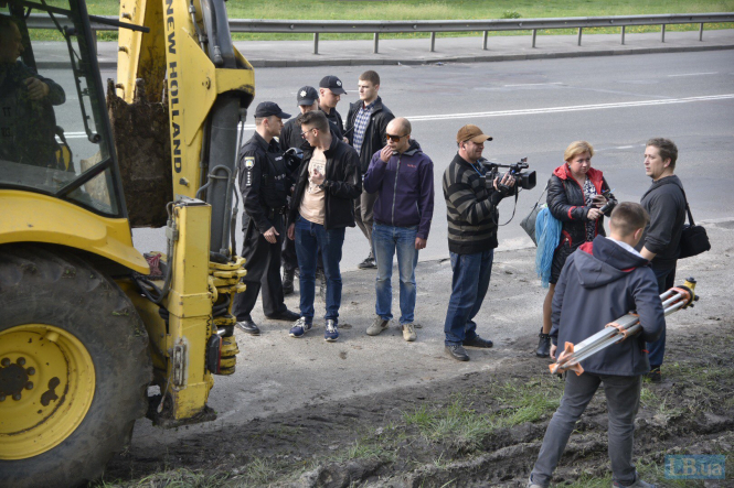 В Протасовом Яру за вырубки деревьев под застройку произошли столкновения