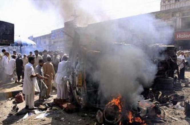 У Пакистані підірвали автобусну зупинку: шестеро осіб загинули