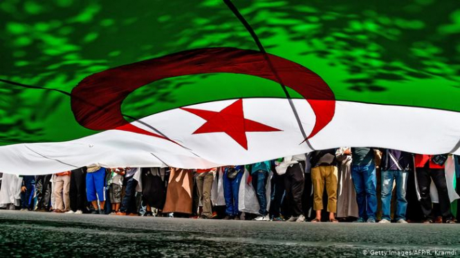 В Алжире отменили президентские выборы: нет кандидатов