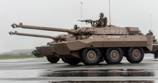 Франція незабаром передасть Україні десятки бронемашин і легкі танки