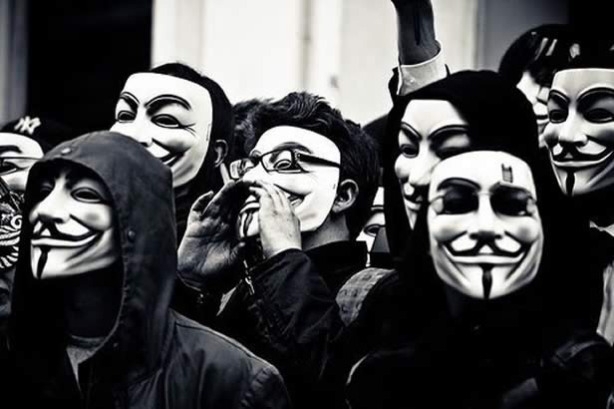 Хакеры Anonymous атаковали сайт Кремля и 