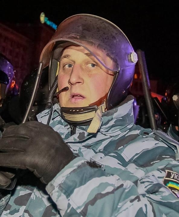 Журналисты опознали командира роты Беркута, который бил студентов на Евромайдане