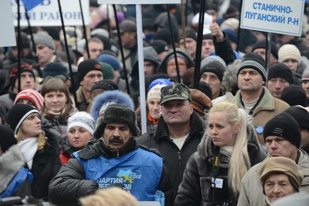Накануне заседания Рады активизировался Антимайдан в Мариинском парке
