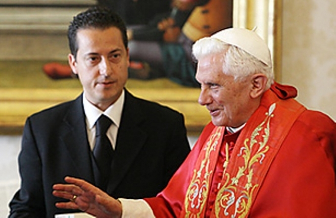 Камердинера Папи Римського судять за крадіжку секретних документів