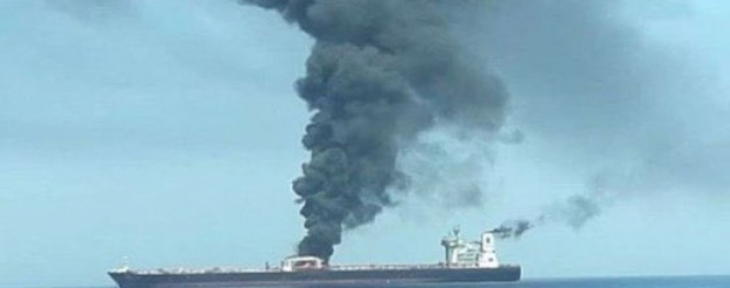У берегов Саудовской Аравии произошел взрыв на борту иранского танкера