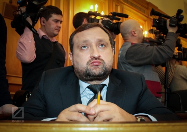 ГПУ повідомила про підозру колишньому віце-прем’єр-міністру України Арбузову
