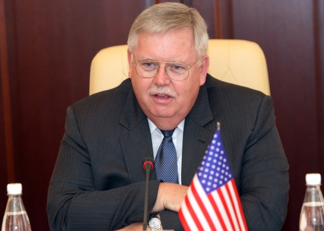 Посол США закликав Україну вдосконалити поняття презумпції невинуватості