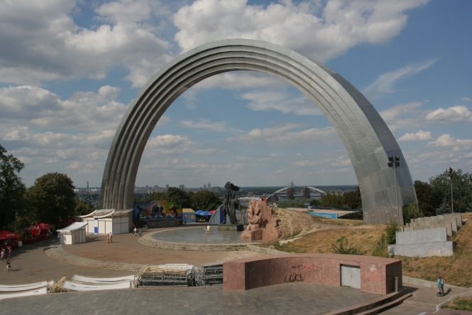 На месте Арки дружбы народов может появиться памятник воинам АТО
