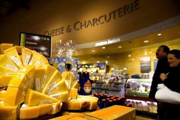 В Дании нуждающимся раздадут сыр, который предназначался для продажи в Россию