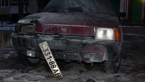На Днепропетровщине журналисту сожгли авто