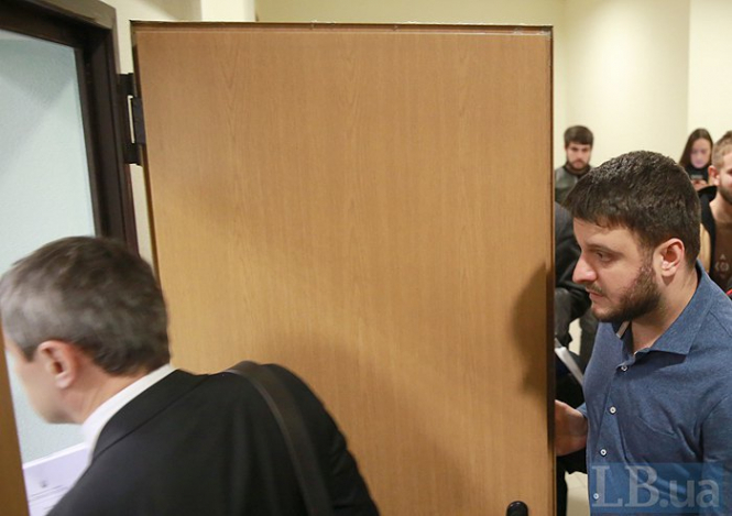 Суд вернул сыну Авакова загранпаспорт и снял браслет, - СМИ