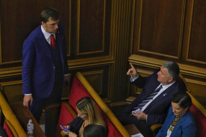 Аваков на встрече с Зеленским якобы угрожал отставкой, - СМИ