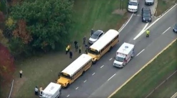 В США столкнулись два школьных автобуса: около 60 пострадавших