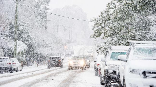 На юге Австралии впервые за 35 лет выпал снег - ВИДЕО