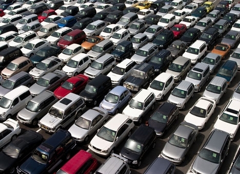 Вартість розмитнення легкових автомобілів в Україні хочуть зменшити на 30% за 5 років