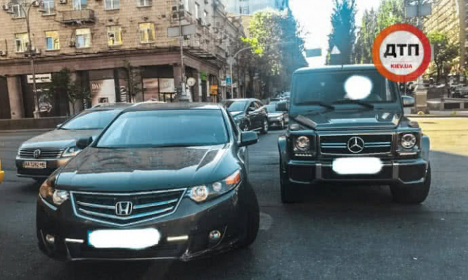 Напад на Найєма: нападник вимагає зняти арешт з його Mercedes
