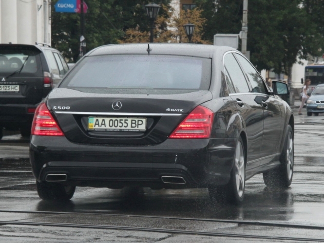 В Украине новый стандарт на номерные знаки для авто 
