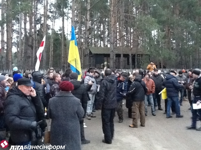 Автомайдан снова съездил в гости к Захарченко (фото)