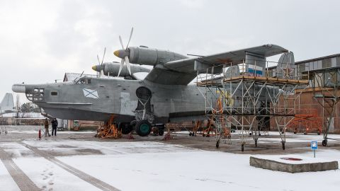 Євпаторійський авіаційний ремонтний завод у Криму росія виставила на продаж