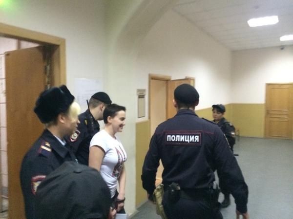До Савченко впустили лікаря: адвокати намагаються вмовити її припинити голодування