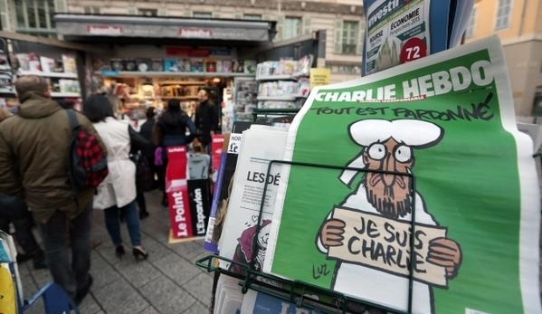 Номер Charlie Hebdo із пророком Мухаммедом на обкладинці уже у продажі