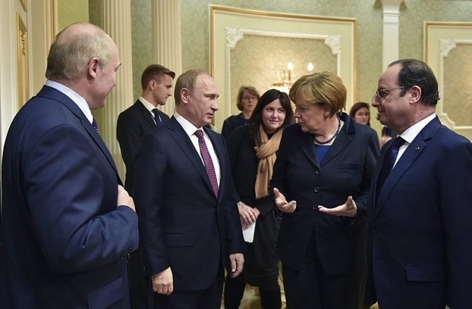 Путин и Порошенко в Минске не могут согласовать вопросы контроля за границей и линии разграничения