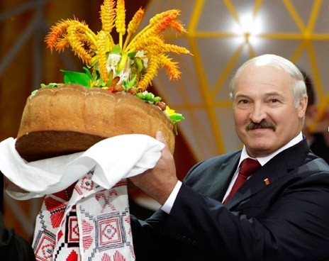 Лукашенко запрошує росіян переселятись до Білорусі: приїжджайте, ми вас нагодуємо