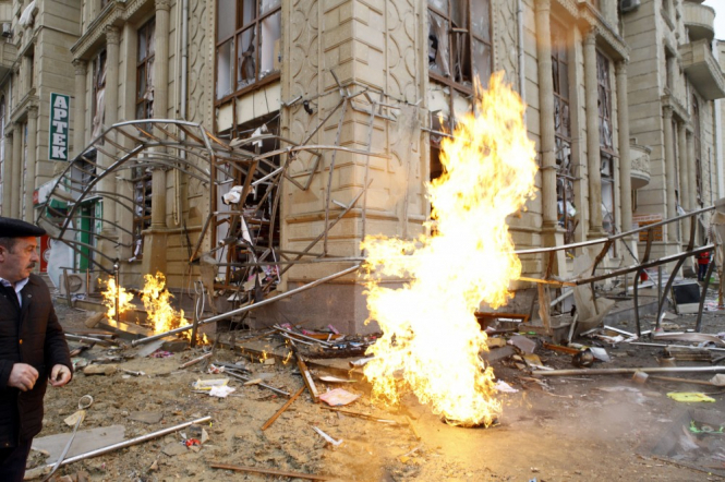 В центре Баку произошел мощный взрыв в жилом доме