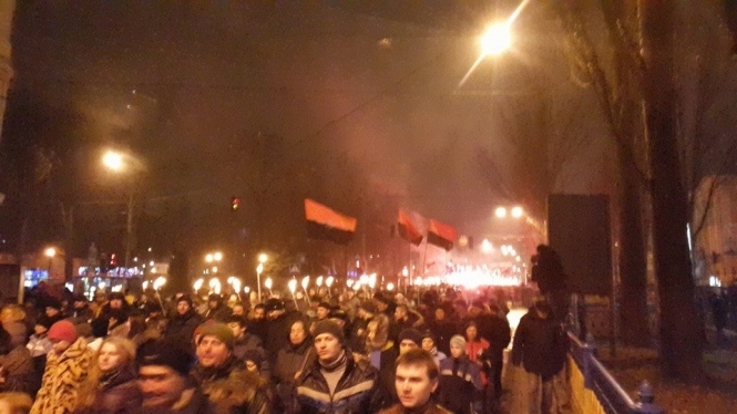 В Киеве продолжается факельный марш в честь Степана Бандеры, - фото