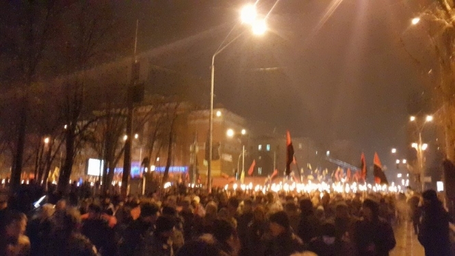 В Киеве задержали подозреваемого в нападении на журналистов Lifenews во время факельного шествия в честь Бандеры